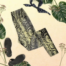 Load image into Gallery viewer, Snake Pattern Leggings
