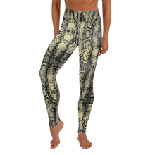 Load image into Gallery viewer, Snake Pattern Leggings
